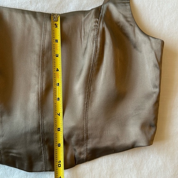 NWT House of Harlow 1960 Satin Corset Crop Top with Zip Up Back in Taupe Size M - Picture 6 of 11